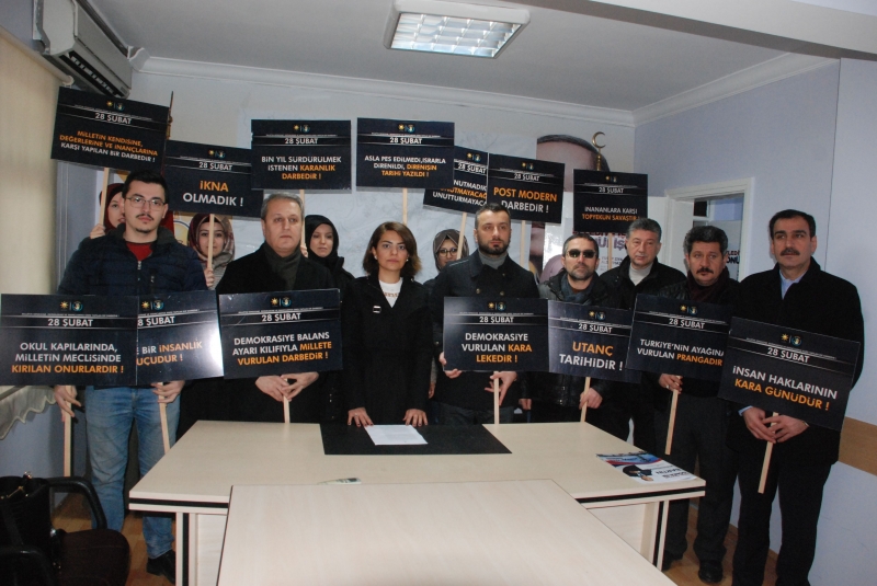 AK Parti İl Başkanlığı: “Demokrasiye yönelik tüm müdahaleleler insanlık suçu”