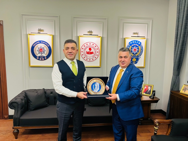 Akdeniz, Ankara’da ziyaretlerde bulundu