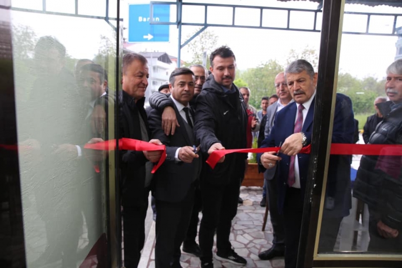 Akın, Abdipaşa’da açılışa katıldı