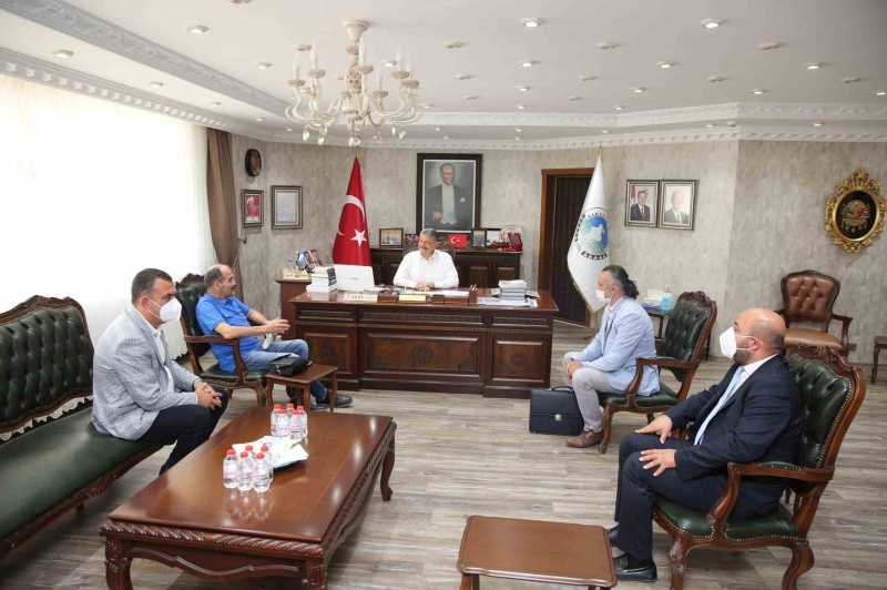 Akın, bakanlık çalışmaları için teşekkür etti