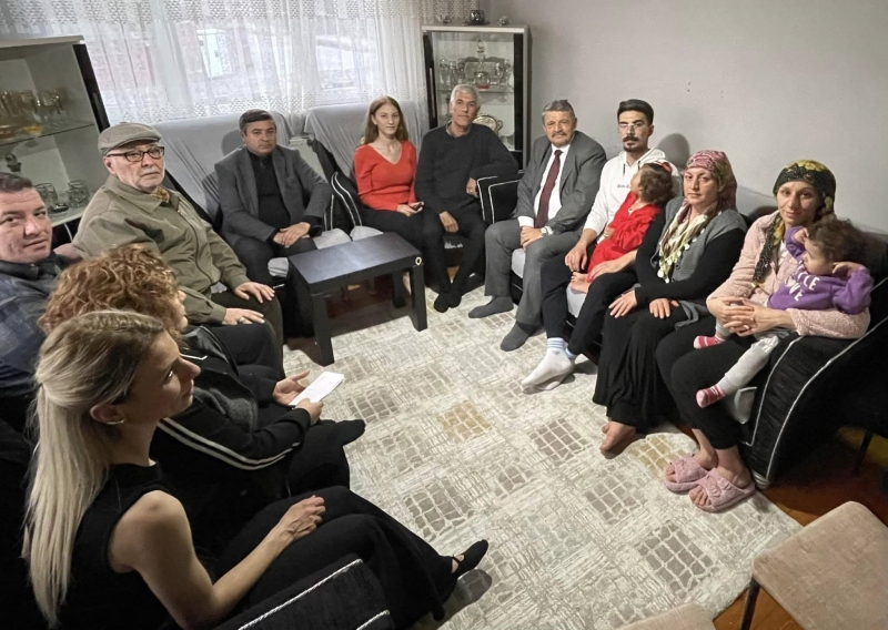 Akın: “Depremzedelerin yanındayız”