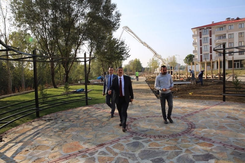Akın, Elmalık Parkı’ndaki çalışmaları denetledi