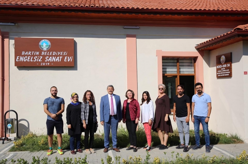 Akın: “Engelsiz sanat evi çok önem verdiğimiz biz projeydi”