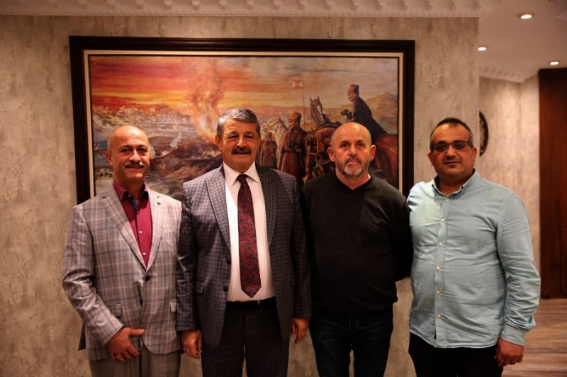 Akın, Esentepelilerin taleplerini dinledi