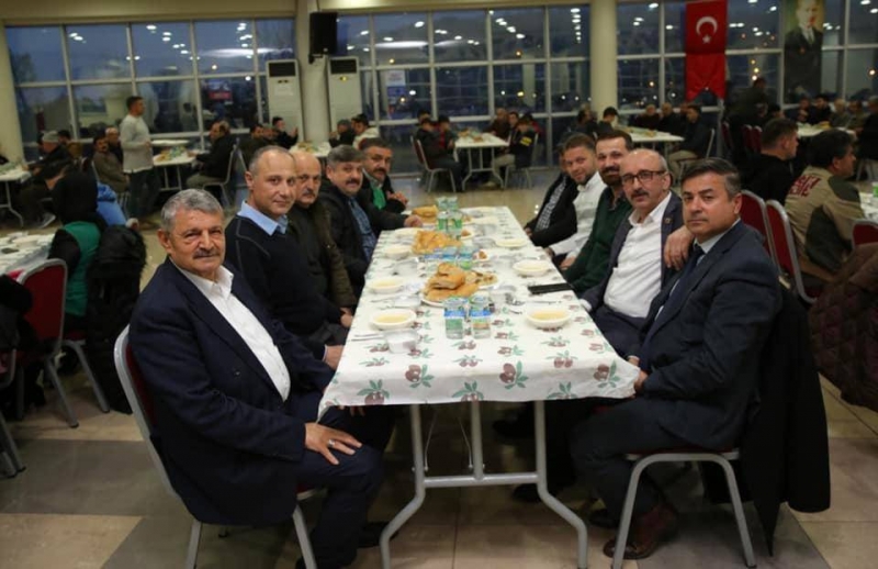 Akın, Kozcağız Belde Başkanlığı’nın iftar programına katıldı