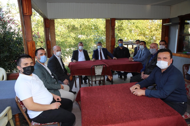 Akın, MHP Kozcağız teşkilatı ile istişarelerde bulundu