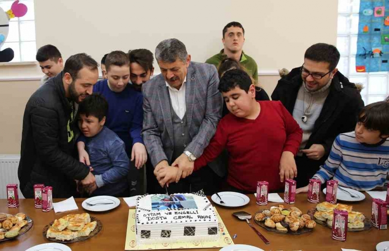 Akın: “Otizm eksiklik değil farklılıktır”