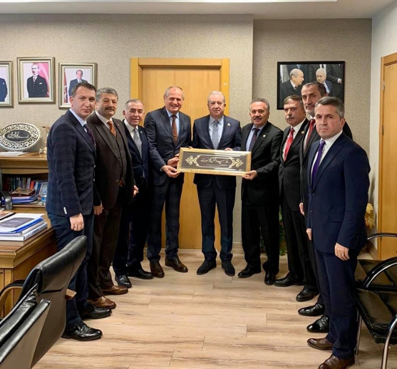 Akın, Sadir Durmaz’ı ziyaret etti