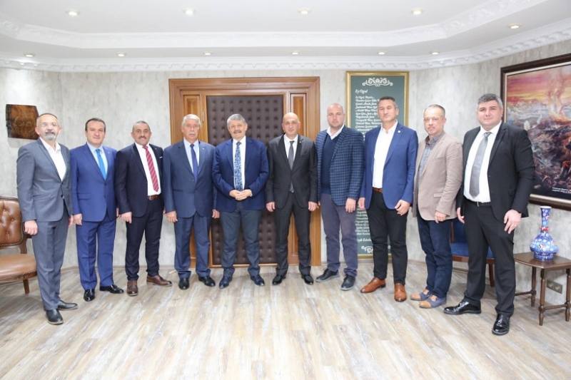 Akın, yeni yönetime başarılar diledi