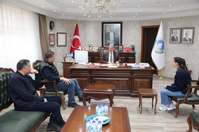 Akın, ziyaretçilerini ağırladı