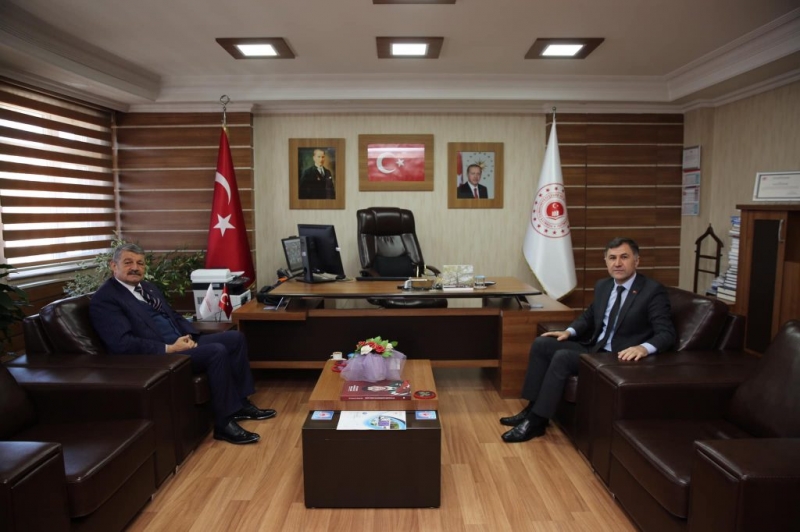 Akın’dan Özcan’a ziyaret