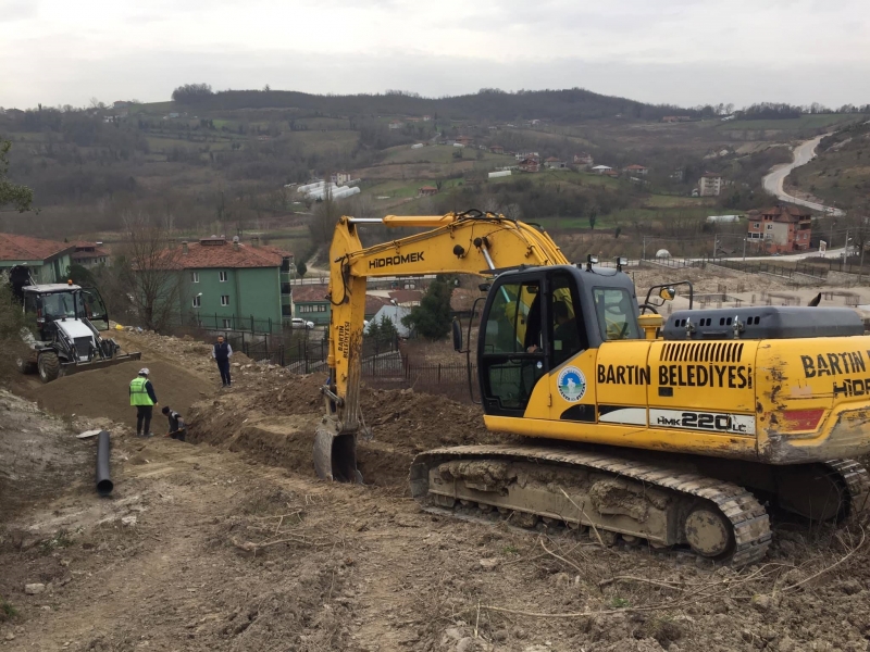 Aladağ’da kanalizasyon hattı çalışması var