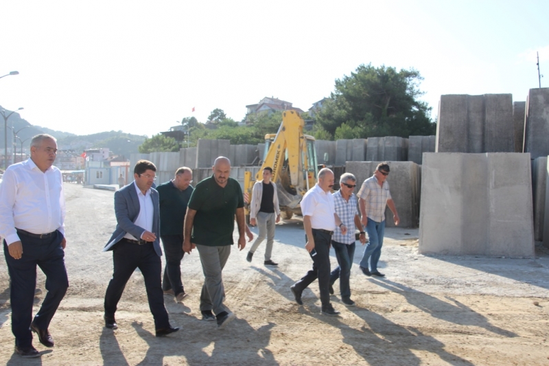 Amasra’da mendirek onarımı sürüyor