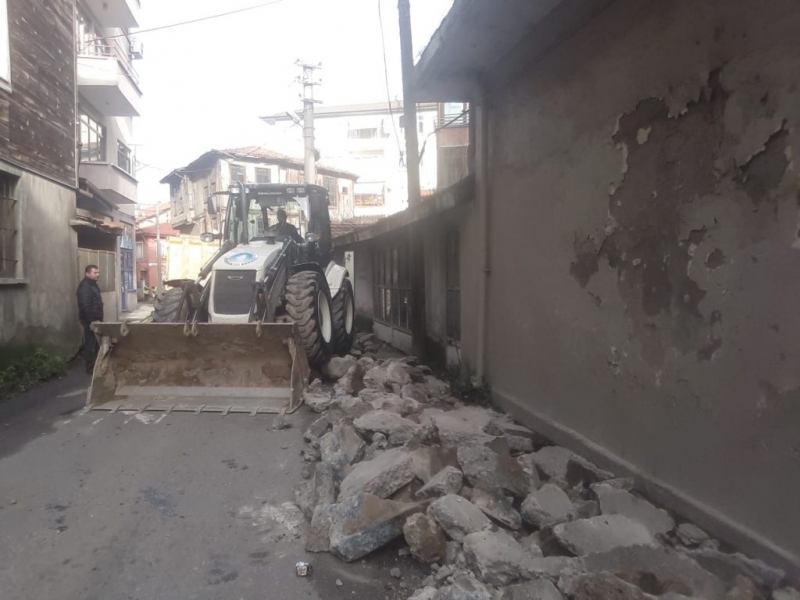Aşçıoğlu Sokağa kaldırım yapılıyor