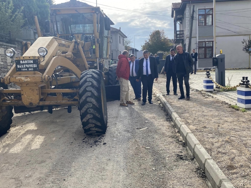 Asfalt ekipleri Kemerköprü Mahallesi’ndeydi