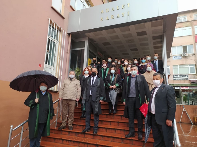 Avukatlardan buruk kutlama!