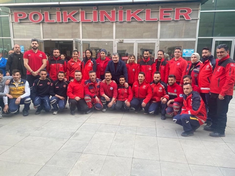 Bakan Koca, Gaziantep’te Bartın Sağlık personelini ziyaret etti
