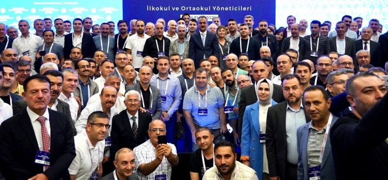 Bakan özer, 81 ilden ilkokul ve ortaokul yöneticileriyle buluştu