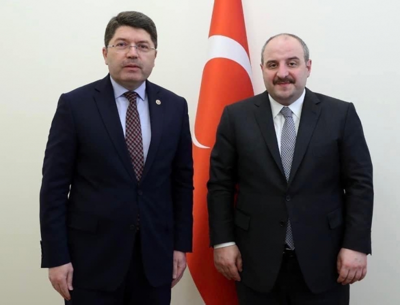 Bakan Varank geliyor!