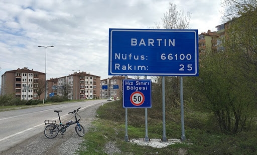 Bartın’a girebilmek için her yolu deniyorlar!