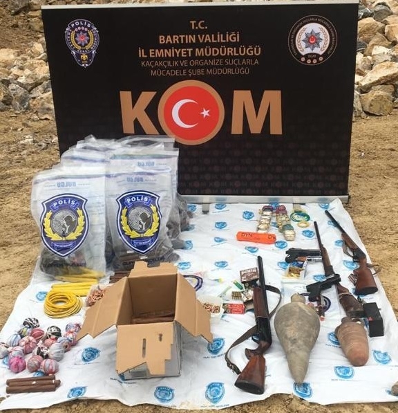 Bartın’da çok sayıda EYP ve dinamit ele geçirildi!