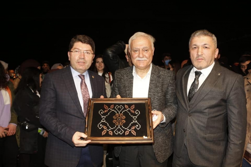 Bartın’da Nihat Hatipoğlu rüzgarı esti