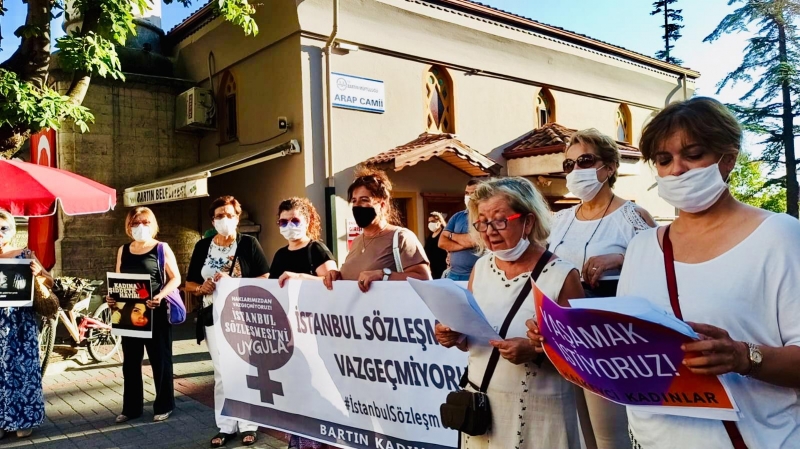 Bartınlı kadınlar da haykırdı: “İstanbul Sözleşmesi’nden vazgeçmiyoruz!”