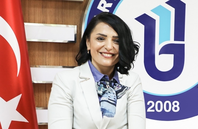 BARÜ’ye bir ödül de Doç. Dr. Karataş kazandırdı