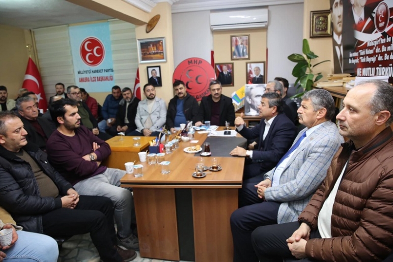 Başkan Akın Amasra teşkilatı ile bir arada