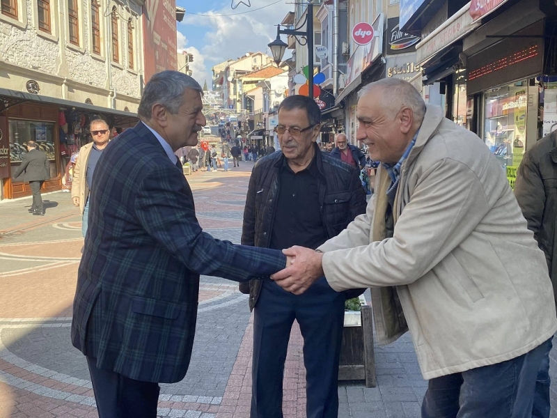 Başkan Akın kent merkezinde ziyaretlerde bulundu