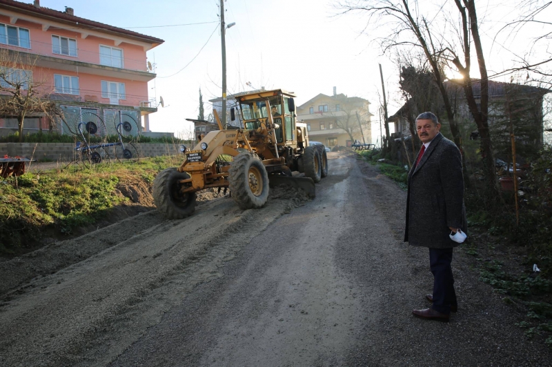 Başkan asfalt çalışmalarını inceledi