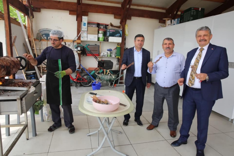 Başkan, Erzurumlularla öğlen yemeğinde buluştu