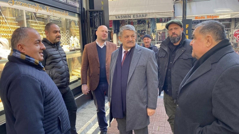 Başkan, esnaf turundaydı
