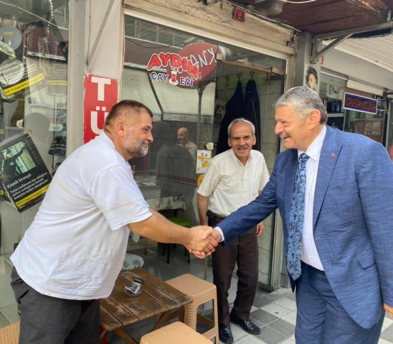 Başkan esnafı açılışa davet etti