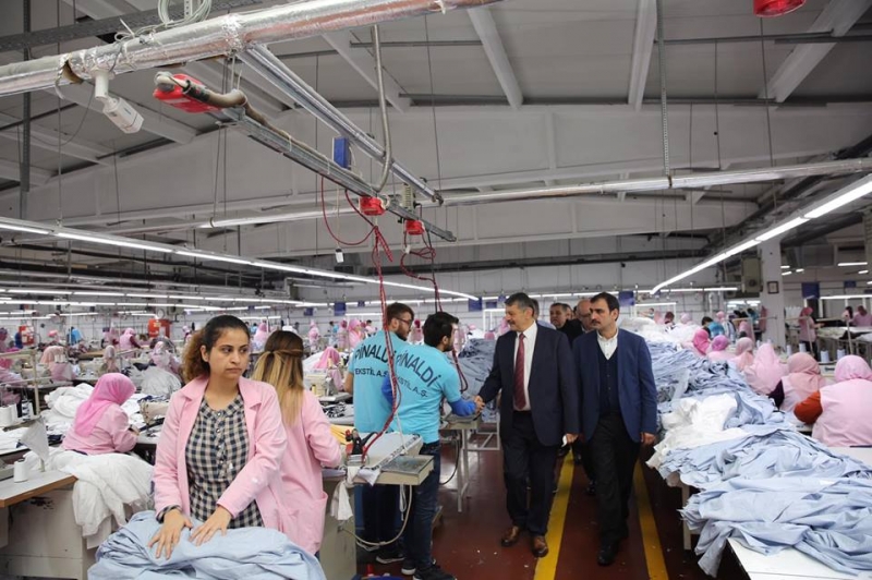Başkan, fabrikaları ziyaret etti