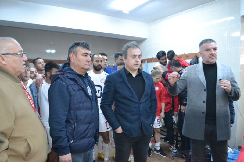 Başkan, maçtan sonra ateş püskürdü!