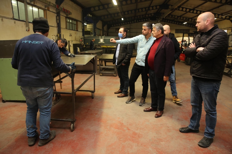 Başkan OSB’de fabrikaları ziyaret etti