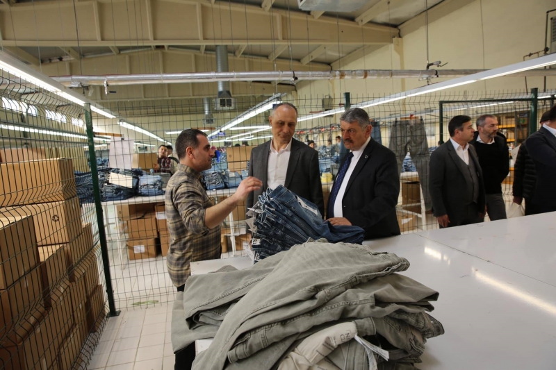 Başkan, OSB’de ziyaretlerde bulundu