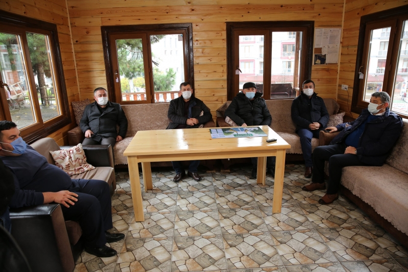 Başkan’dan hastane taksi durağına ziyaret