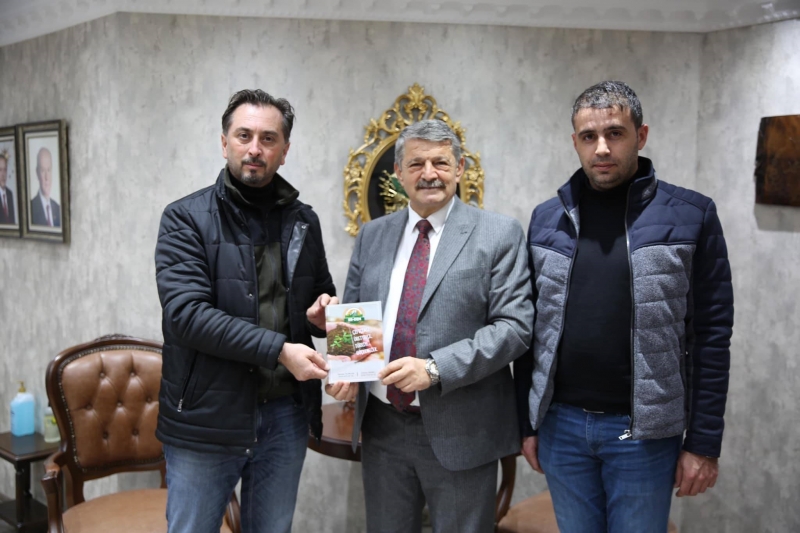 Başkan’ın odası boş kalmıyor