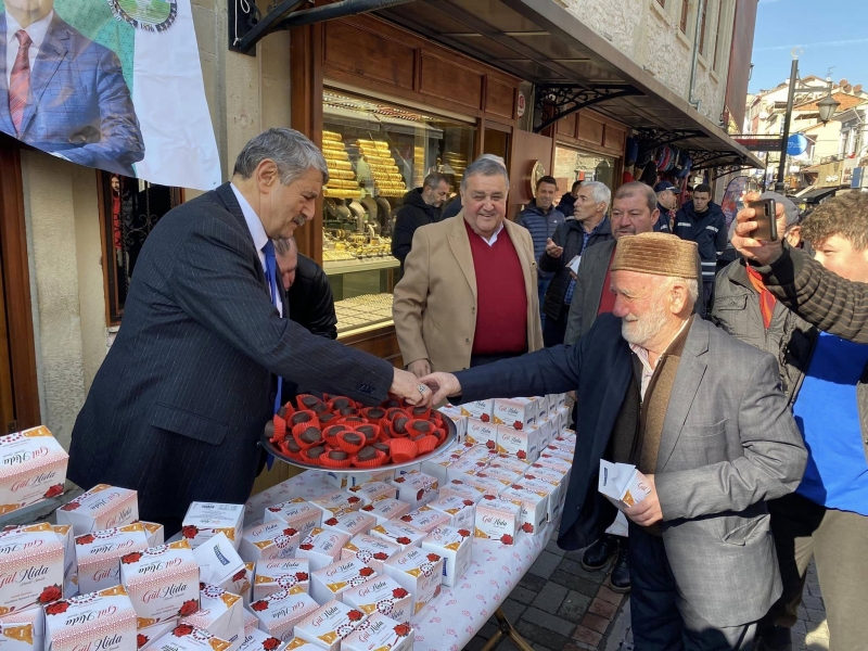 Belediye Kandil geleneğini sürdürüyor