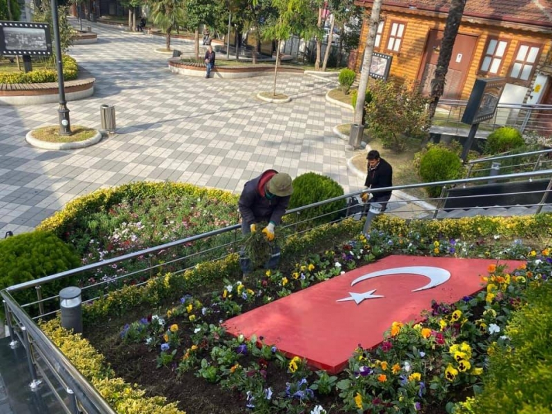 Belediye kenti çiçeklerle donatıyor