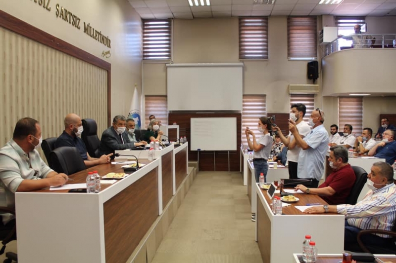 Belediye Meclisi’ne “fatura yolsuzluğu” damga vurdu