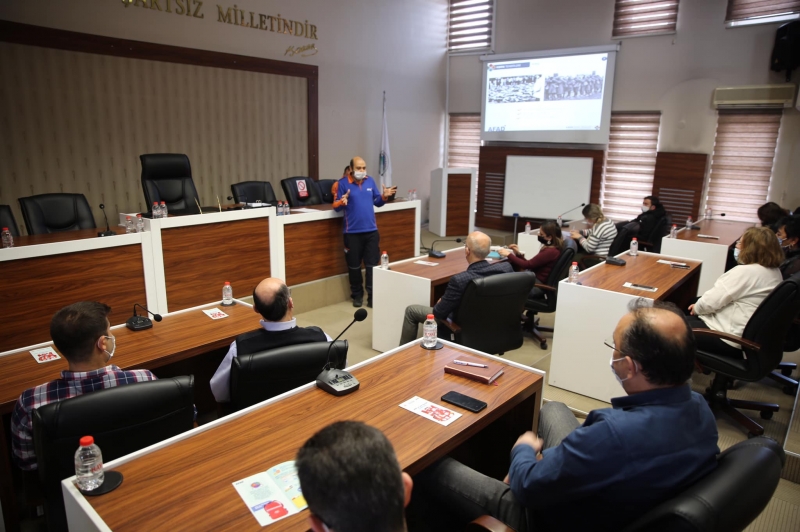 Belediye personeline ‘Afet Yönetimi’ anlatıldı