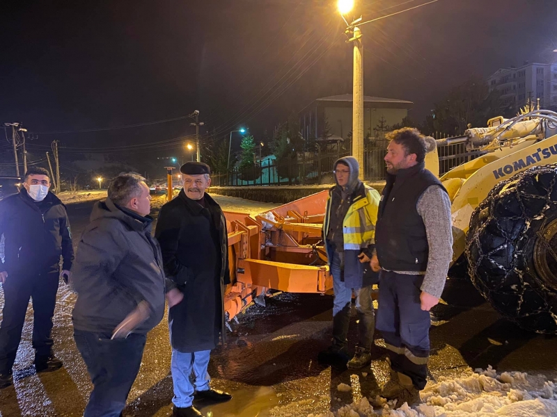 Belediye’den 24 saat kar mesaisi