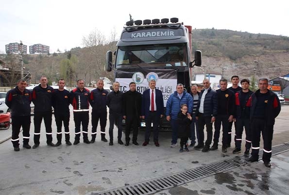 Belediye’nin 5. yardım tırı Hatay yolunda