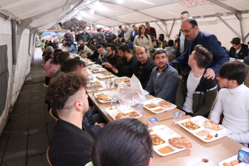 Bereket Sofraları’na yoğun ilgi