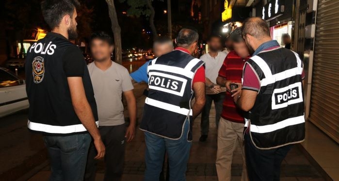 Bin 668 şahıs, 428 araç sorgulandı